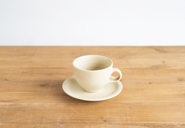 Cup and saucer（Kinari）