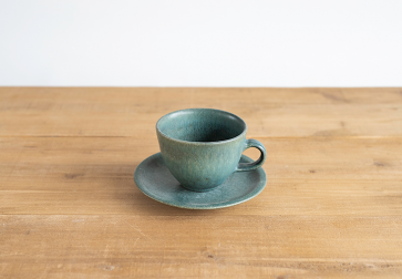 Cup and saucer（Awaseiji）